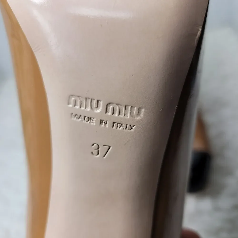 Miu Miu Bottie Women's Shoes Size 6.5 Beige Patent Leather Black Cap Toe Zipper
